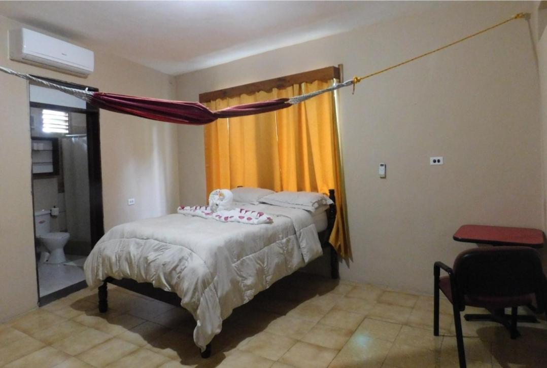 Arnold'S Guest House Сан Игнасио Екстериор снимка