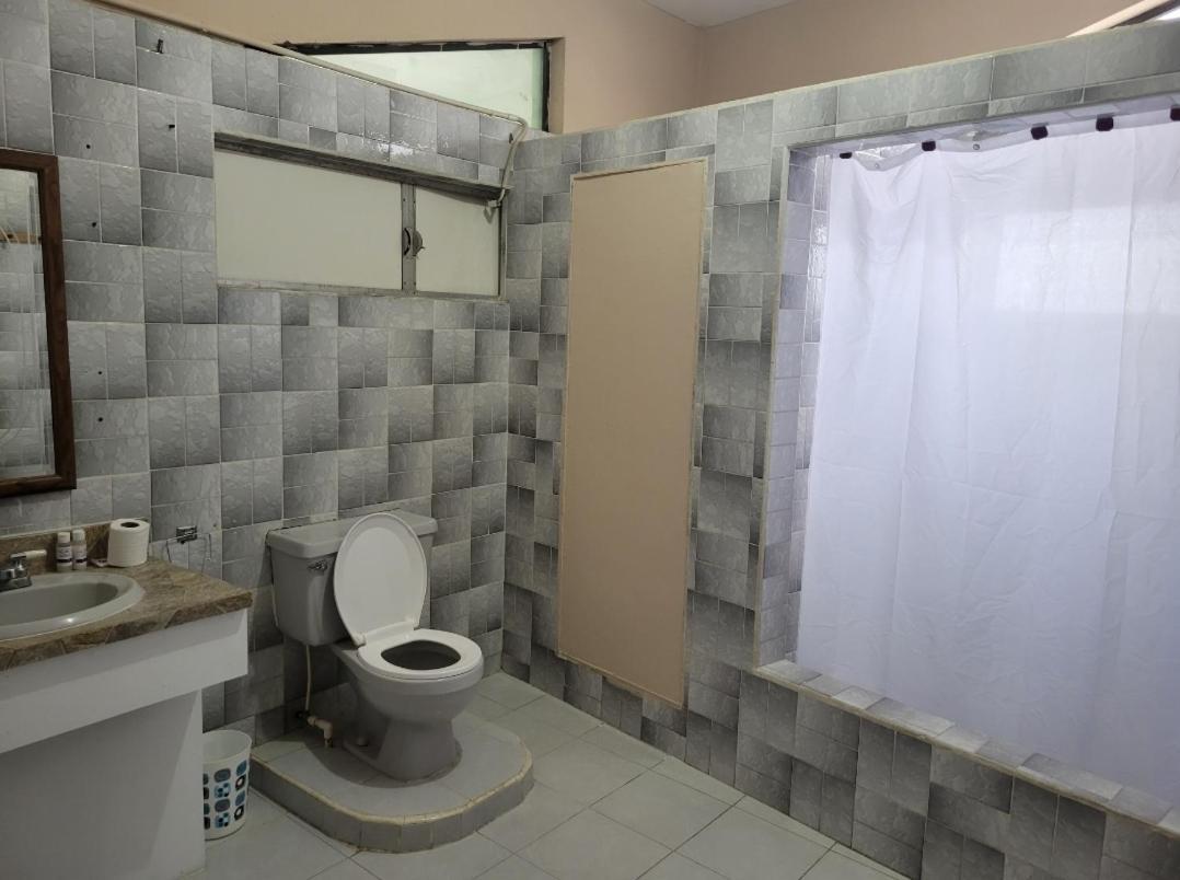 Arnold'S Guest House Сан Игнасио Екстериор снимка